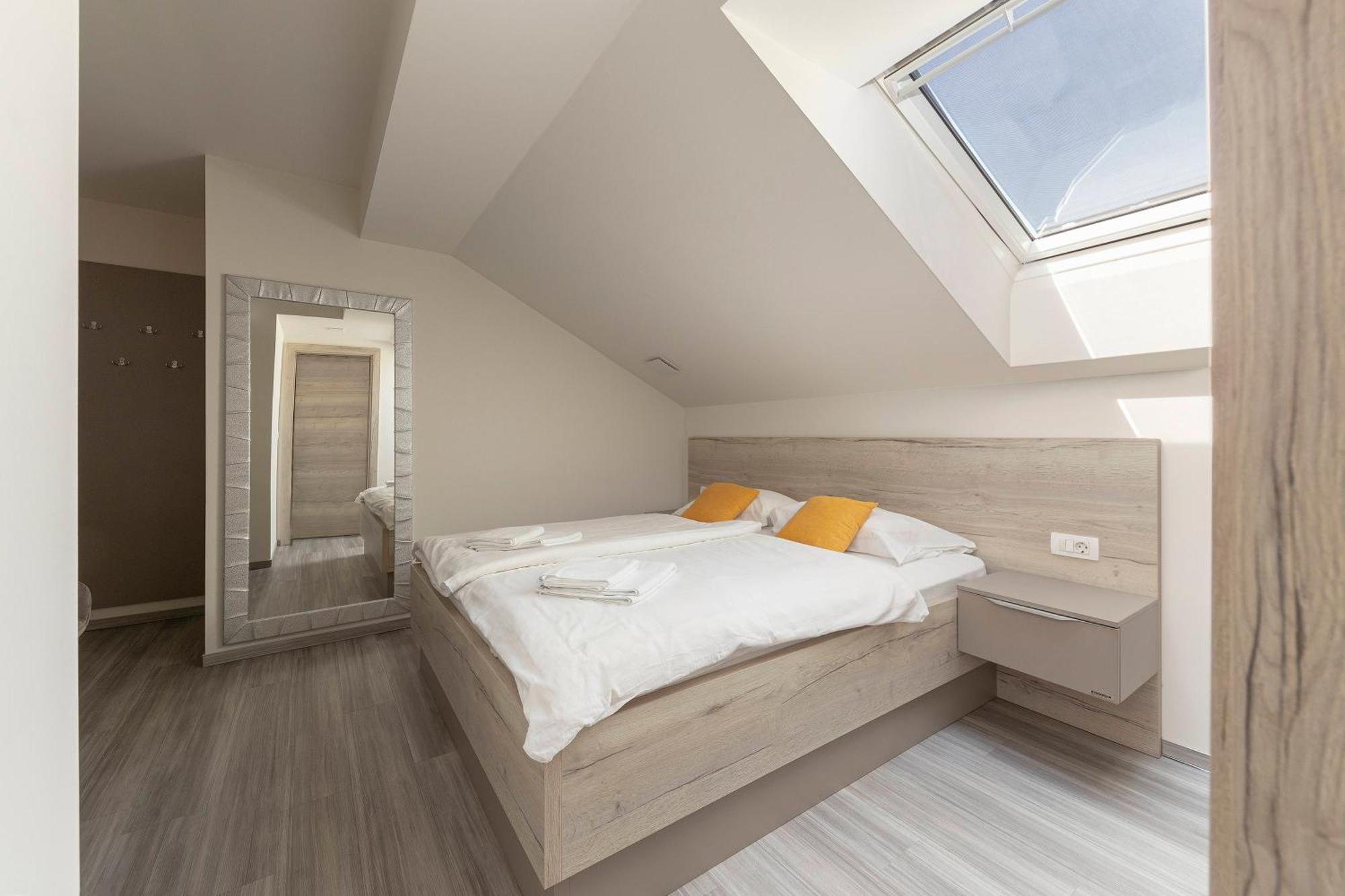 Rooms S Center Slovenske Konjice Eksteriør bilde