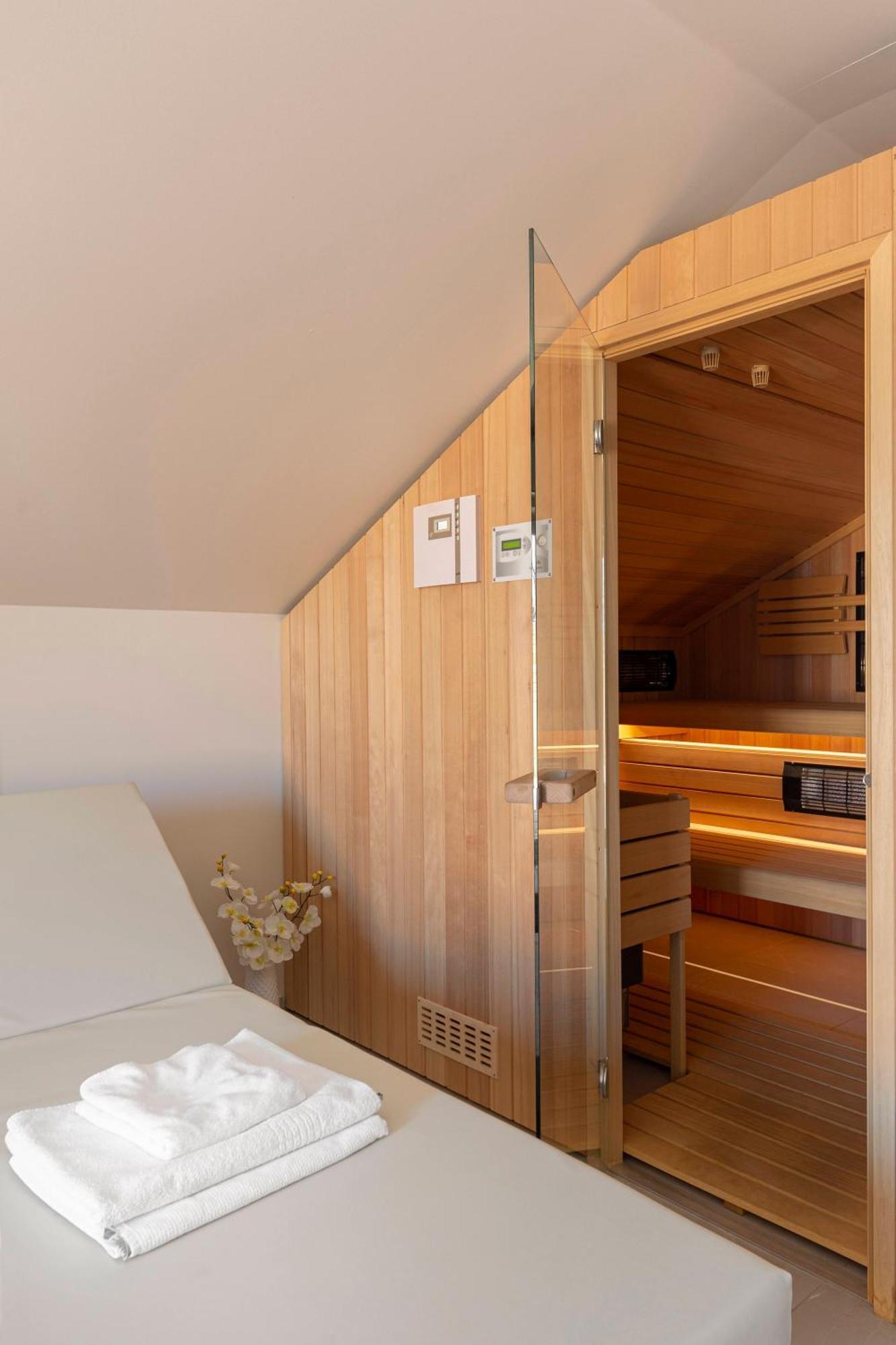 Rooms S Center Slovenske Konjice Eksteriør bilde