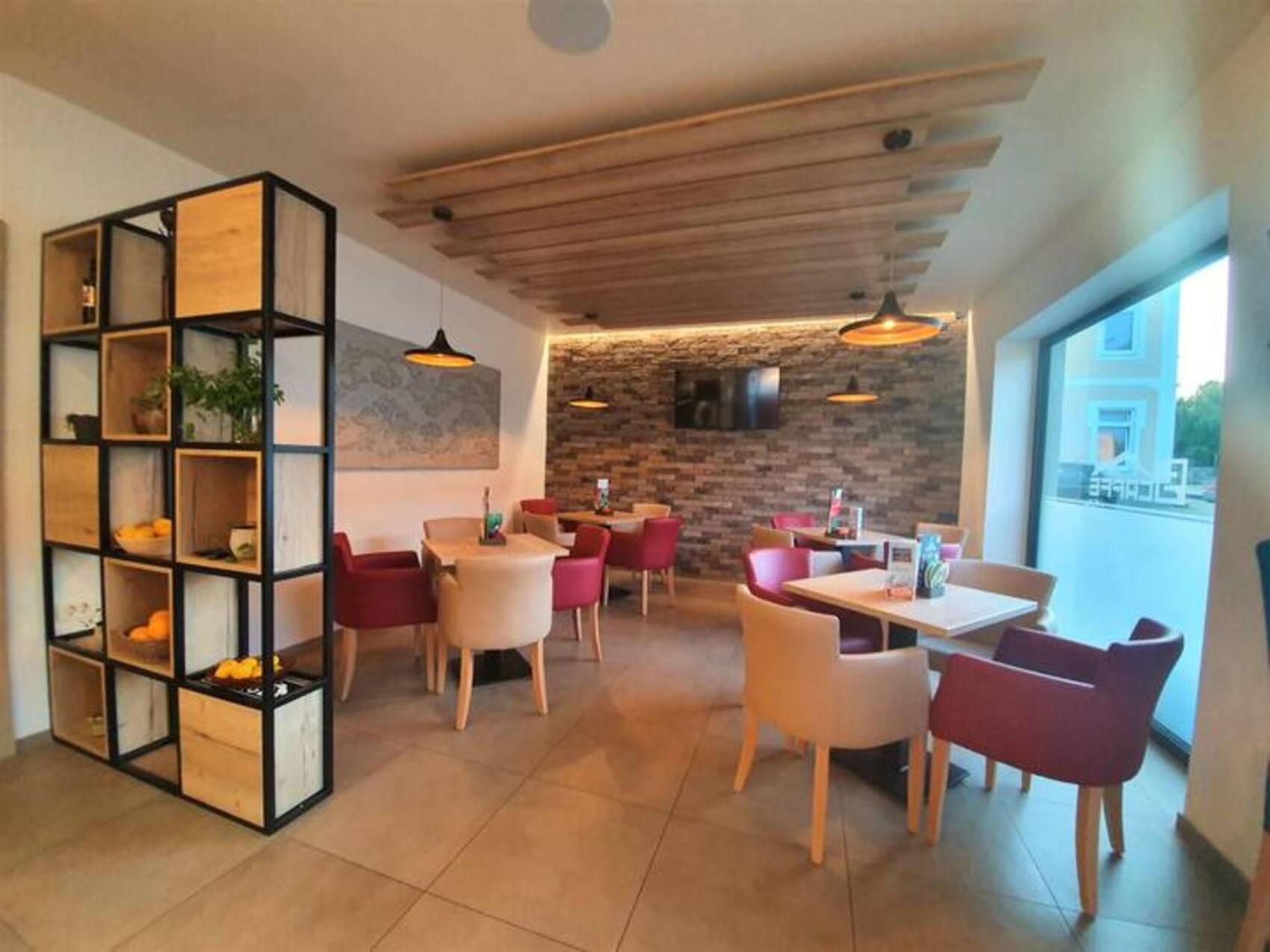 Rooms S Center Slovenske Konjice Eksteriør bilde